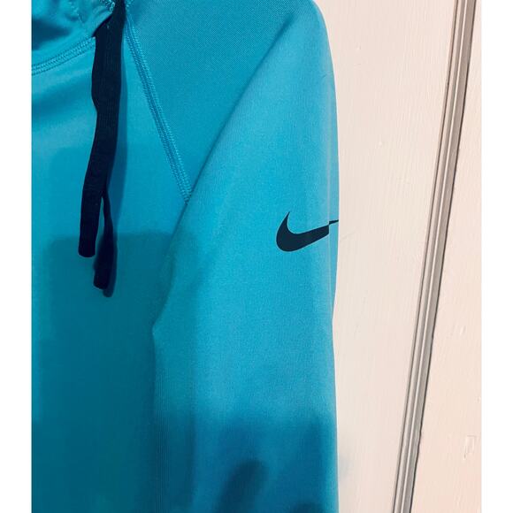 Nike Pro pullover - Picture 3 of 7